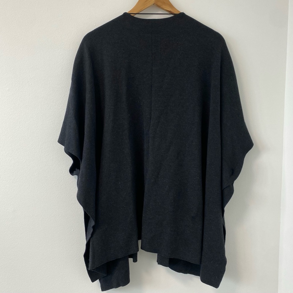 Lululemon Cashmere Bamboo Blend After Asana Wrap Poncho Sweater Pockets Black - Picture 6 of 11
